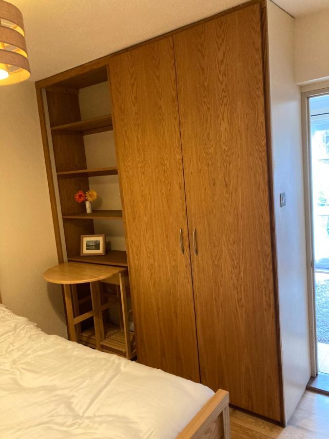 Double Bed Self Contained Annexe 14B Is To The Right Of The Main House Apartment Солсбъри Екстериор снимка